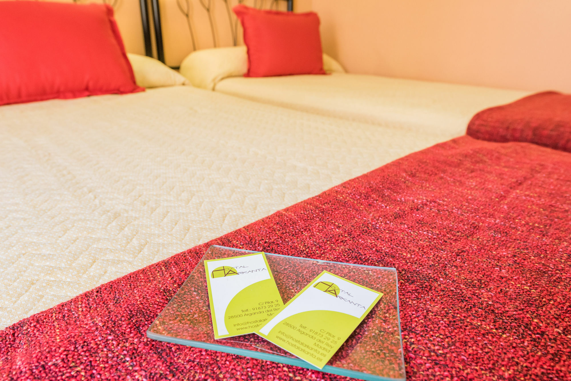 Hostal Arkanta Arganda Del Rey Esterno foto