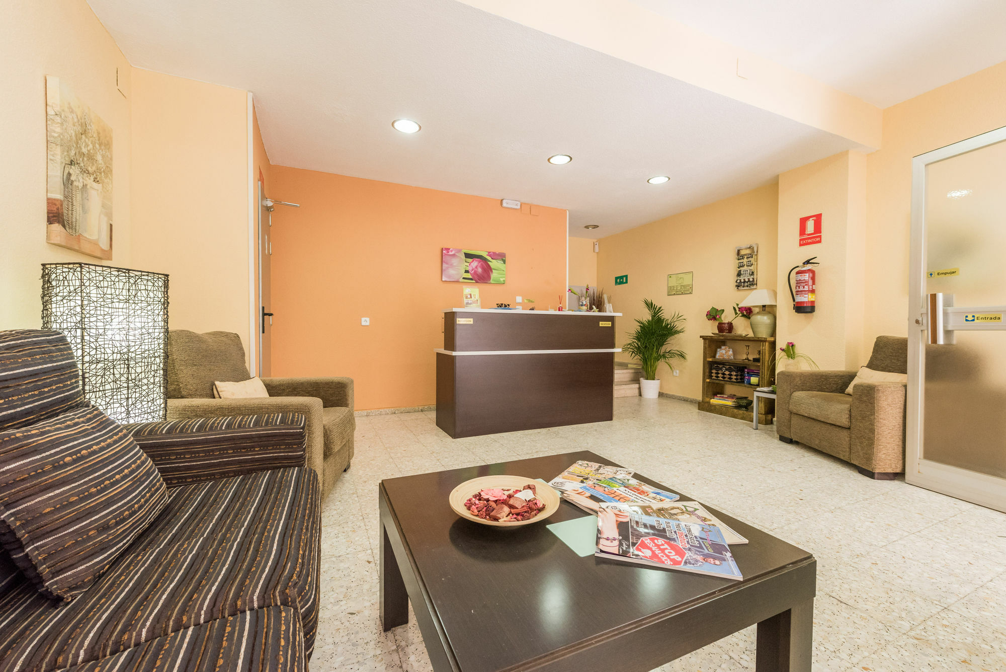 Hostal Arkanta Arganda Del Rey Esterno foto