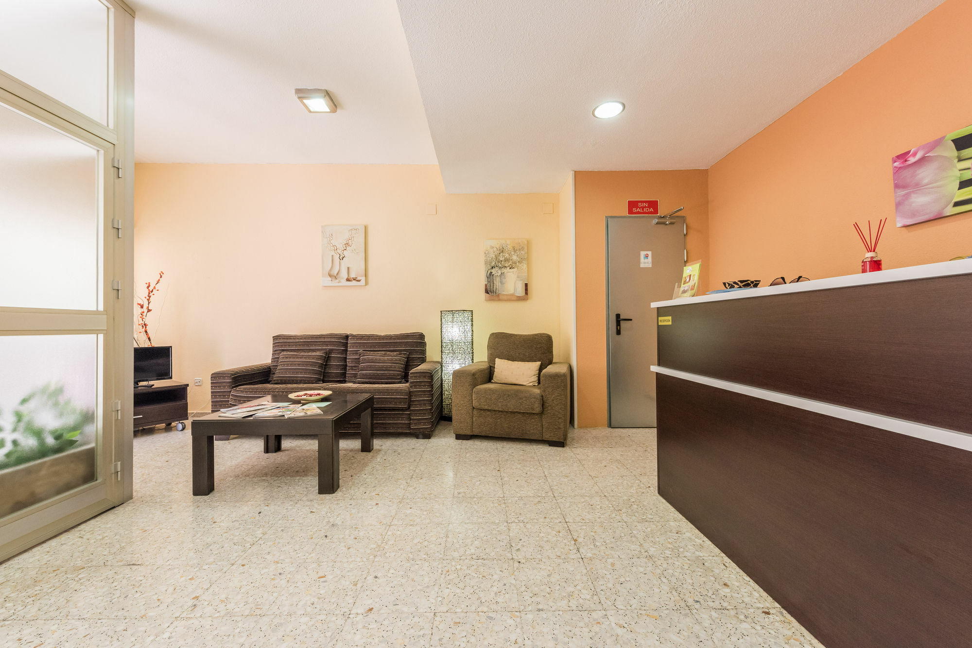 Hostal Arkanta Arganda Del Rey Esterno foto