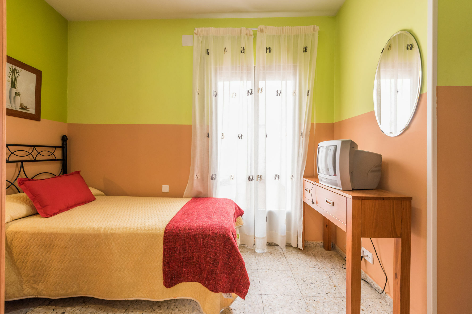Hostal Arkanta Arganda Del Rey Esterno foto